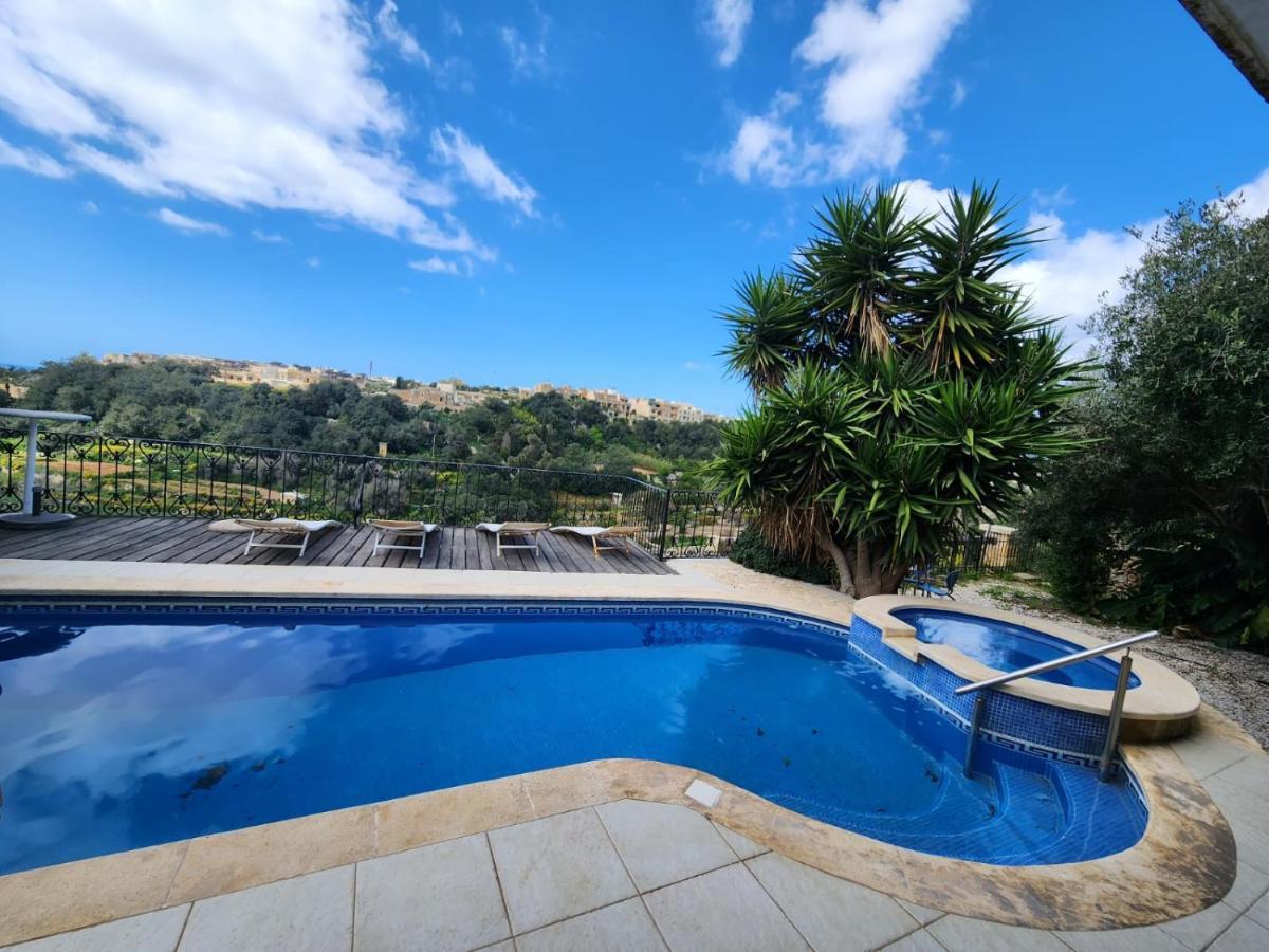 Tranquil Escape In Gozo Shared Pool & Morning Meal Bed and Breakfast Ghajn il-Kbira  Exterior foto